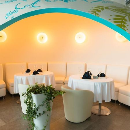 Terminal B Hotel Kyiv Exterior photo